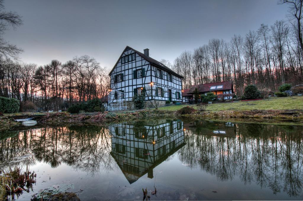 Gaestehaus Wahnenmuehle Erkrath Buitenkant foto